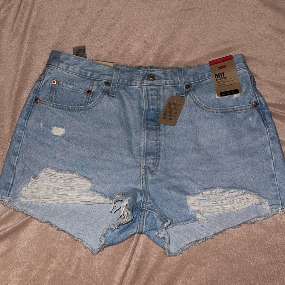 Levi’s 501 shorts brand new with tags!